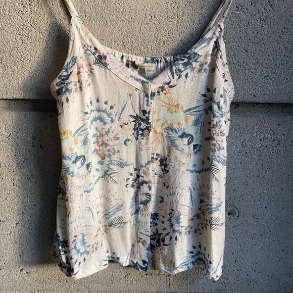 Roxy Spaghetti Strap Top with beautiful soft print - Picture 1 of 10